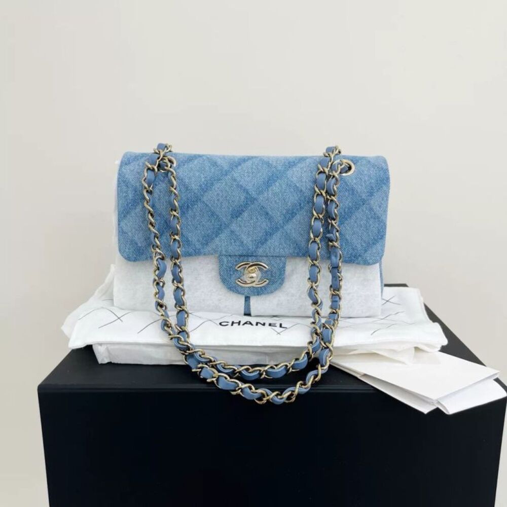 Chanel Women Pre-Loved Bag Brand New Condition